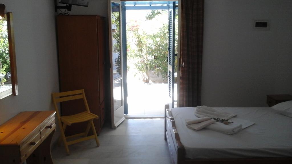 O Fotis Aparthotel Ájosz Prokópiosz Kültér fotó